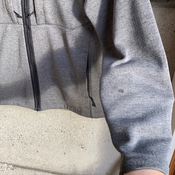 The North Face Gray Waffle Fleece Backed Zip Up Jacket - Picture 13 of 15